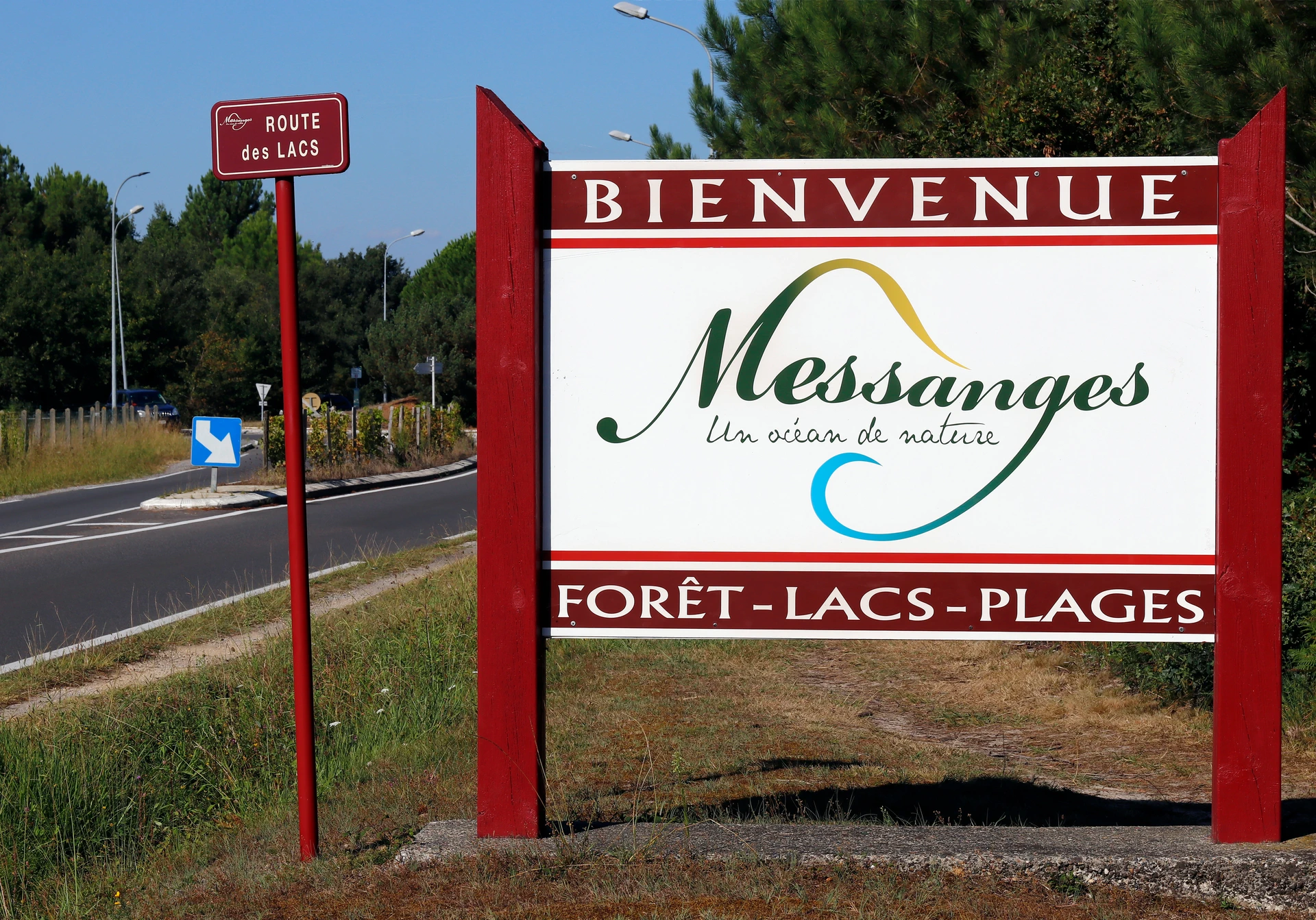 Elverta Post & Panel Signs
